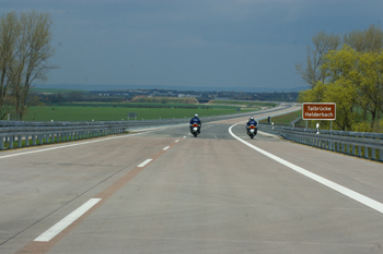 A 38 Bundesautobahn  Artern - Heldrungen Motorradpolizei Eskorte 73