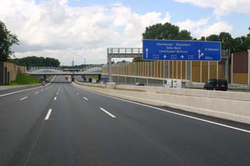 A 3 Bundesautobahn Ausbau achtstreifig Kölner Ring Verkehrsfreigabe 00