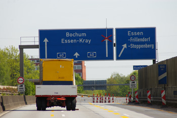 A 40 Autobahn Ruhrschnellweg Essen-Frillendorf-Süd Vollsperrung 