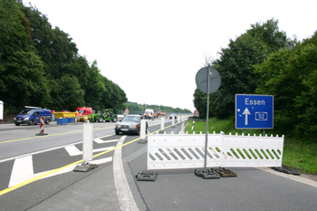 Autobahn Vollsperrung A52 Ruhrtalbrücke 91