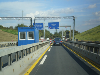 Autobahnbrücke A1 Rhein Köln Leverkusen Lkw-Schrankenanlage 177