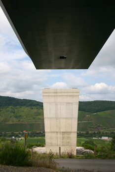 Hochmoselübergang Zeltingen Rachting Ürzig Moselbrücke Brückenneubau B50n Brückenpfeiler 85