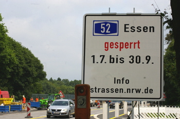 Autobahn Vollsperrung A52 Ruhrtalbrücke Mintard 58