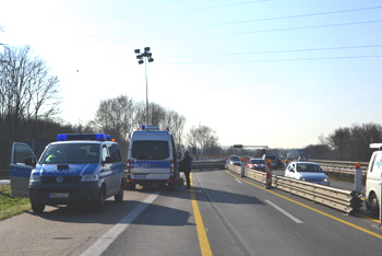 Autobahnpolizei Rheinbrücke Duisburg Neuenkamp Verkehrskontrolle 68