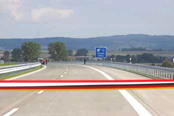 Verkehrsfreigabe Bundesautobahn A71 Gesamtfertigstellung Anschlußstelle Kölleda leere Autobahn 56